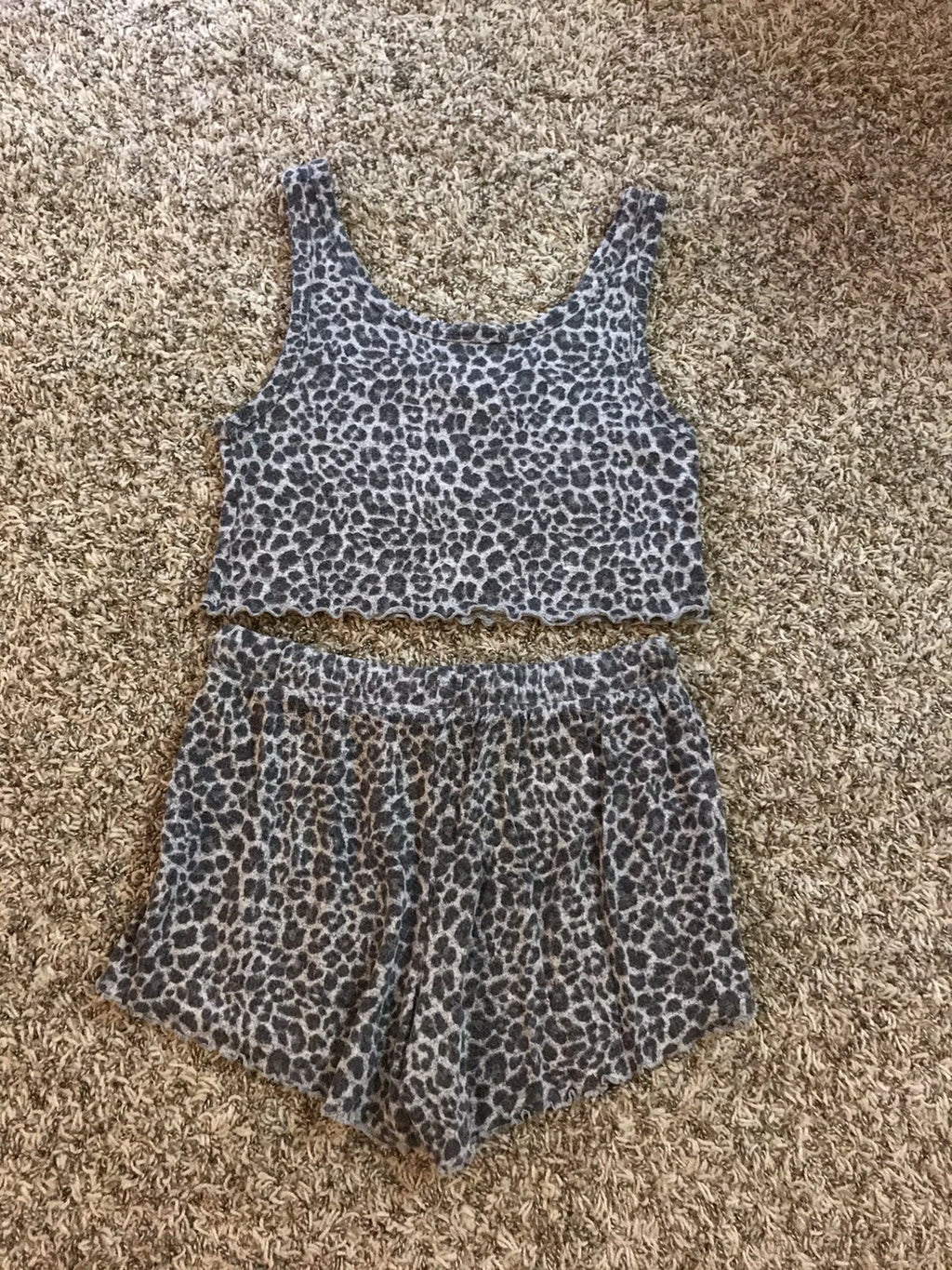 Grayson Threads grey leopard print tank top/shorts sleepwear set size medium