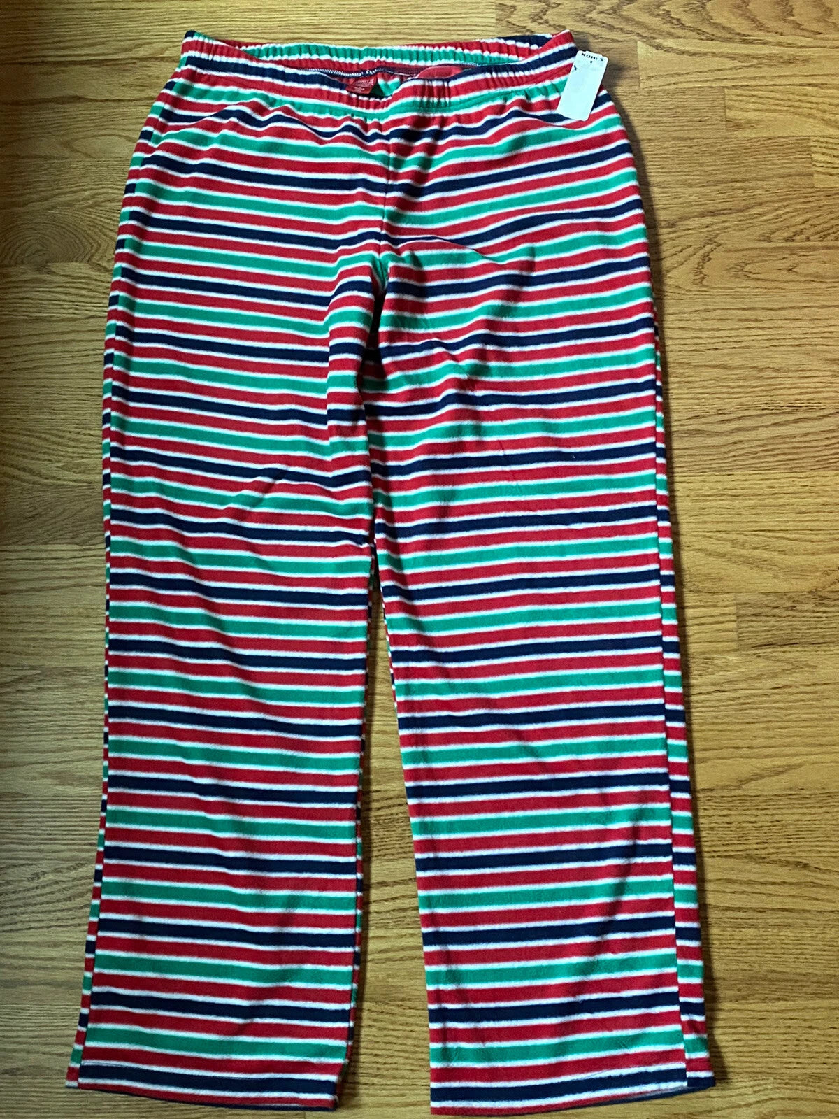 NWT Jammies For Your Family “ Happy Holidays” Women M