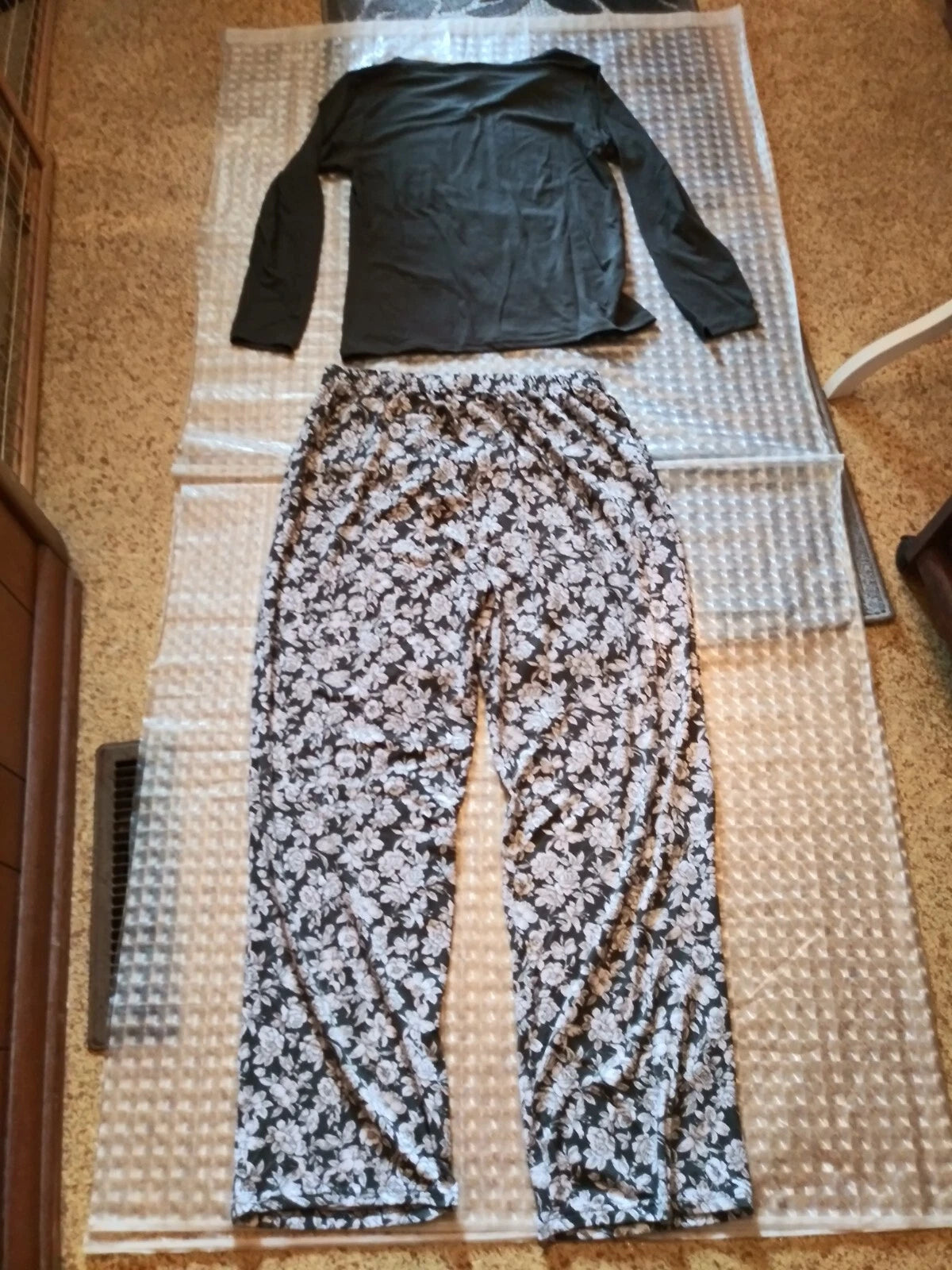 Mayfair Size Large Womans Lounge Set Polyester Soft See Description May1