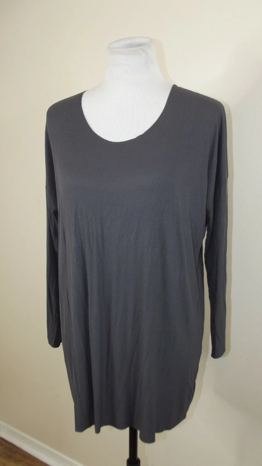 AFLOWYII Womens Super Comfy LOUNGING PAJAMAS - Size MEDIUM - GRAY Lightweight