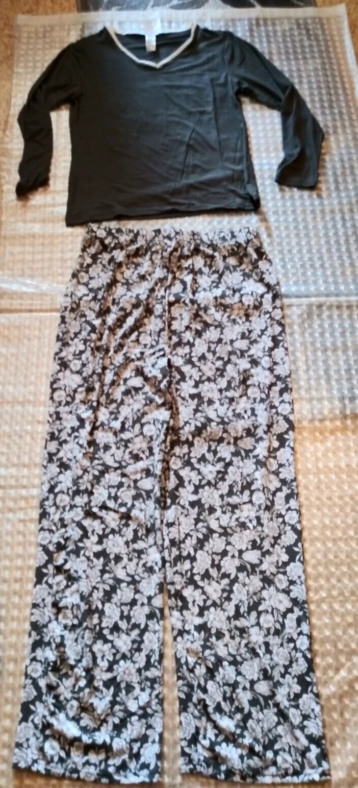 Mayfair Size Large Womans Lounge Set Polyester Soft See Description May1