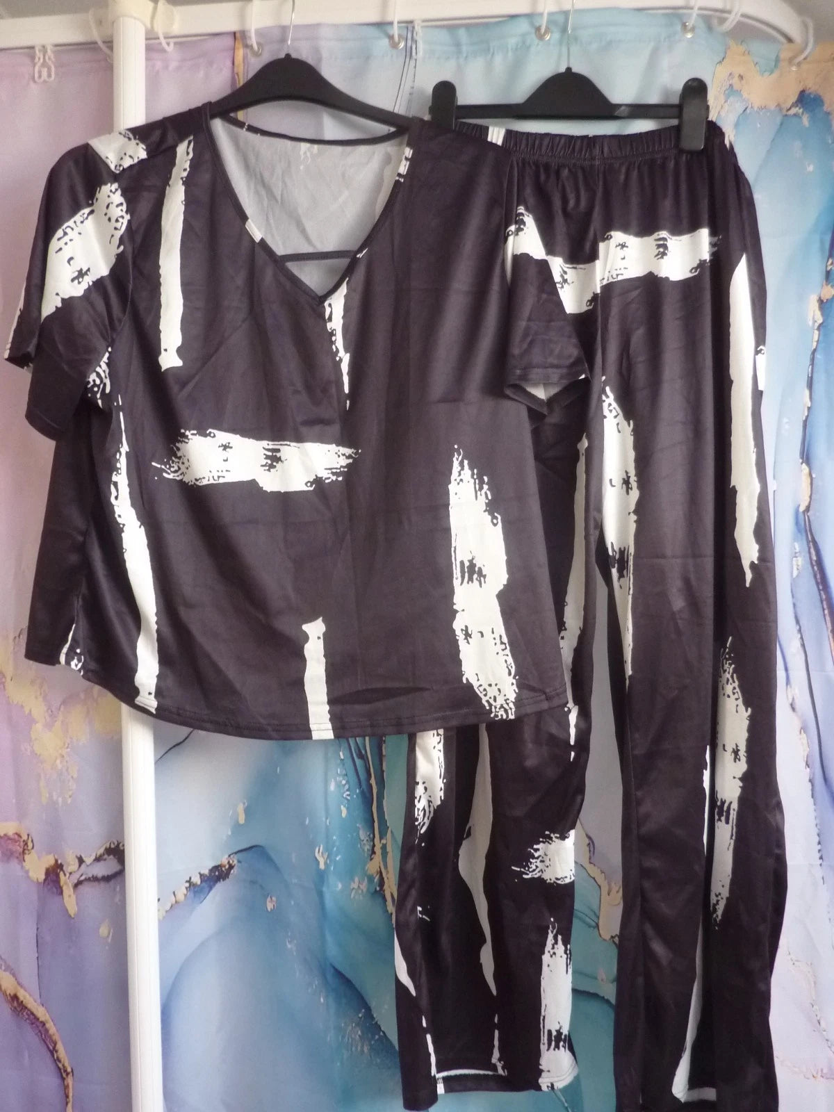 BNWT Sz 2 XL Stretch, BLACK & WHITE Top & Long Pants Pyjamas Set, PJS Size 20-22