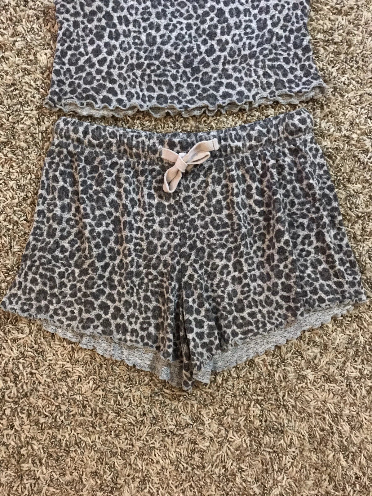 Grayson Threads grey leopard print tank top/shorts sleepwear set size medium