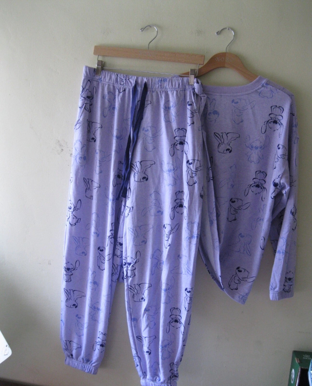 Disney Women's 2 Piece Cozy Pajama Set, Purple, Medium (1067)