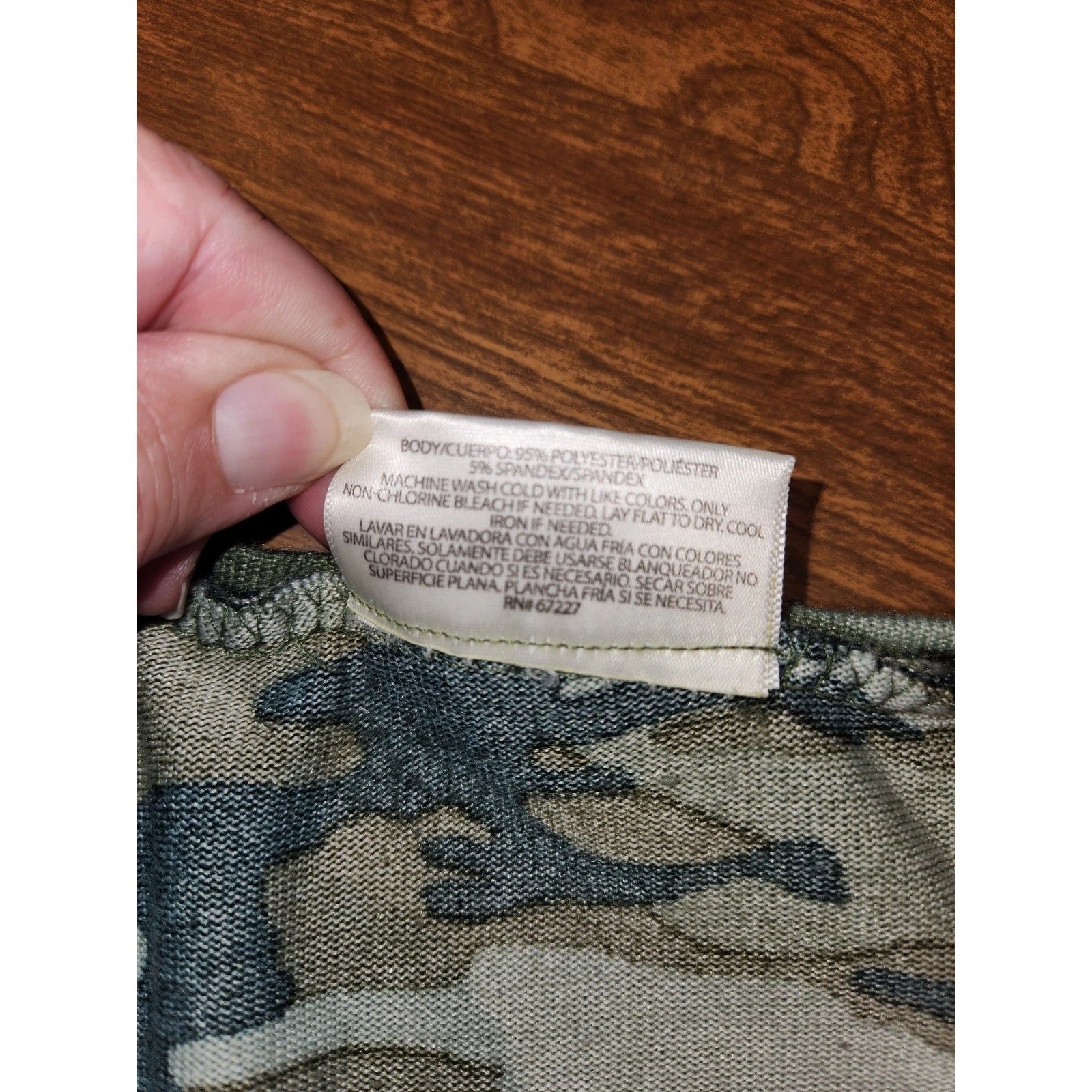 Women's sz L 2 Piece Sweatshirt Loung Set by Bobbie Brooks Green Camo As Is