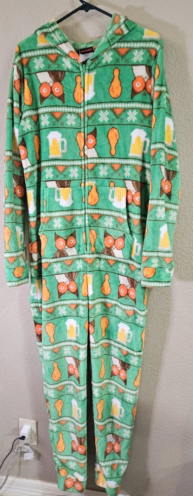 Hooters 1 Piece Pajama LG