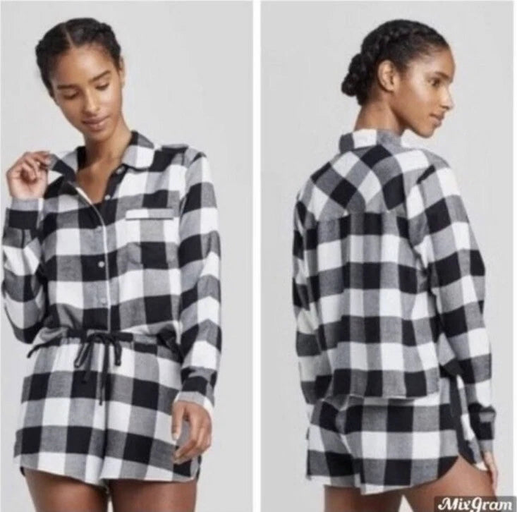 Target Black & White Buffalo Plaid Two Piece PJs M NWT