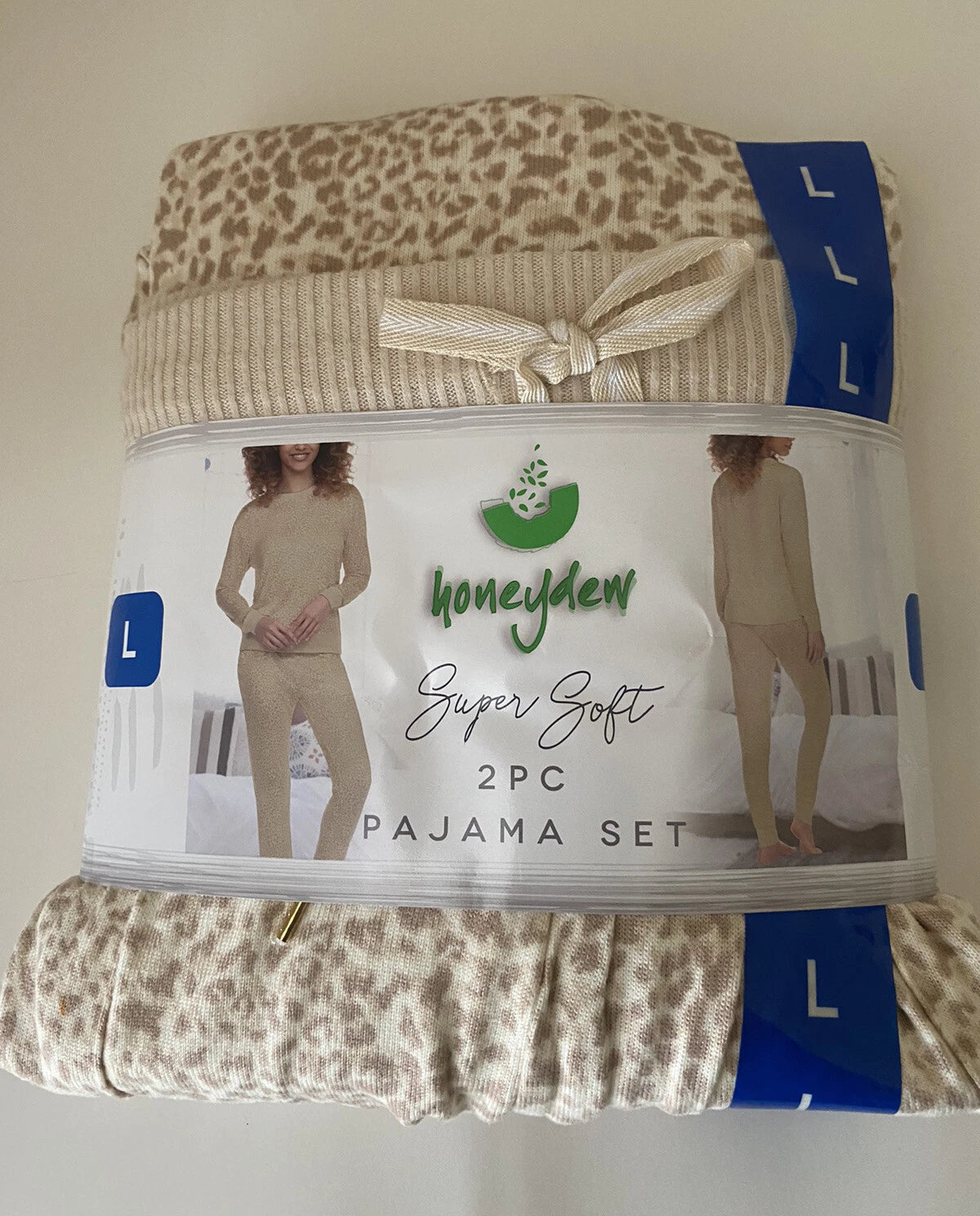 Honeydew Ladie’s Super Soft Pajama 2 pc set.