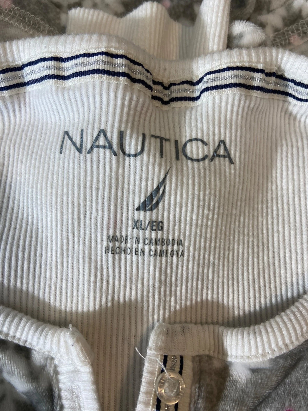 Nautica Womens Snowflake Print Pajama Set XL Gray Henley Top Elastic Waist Cozy