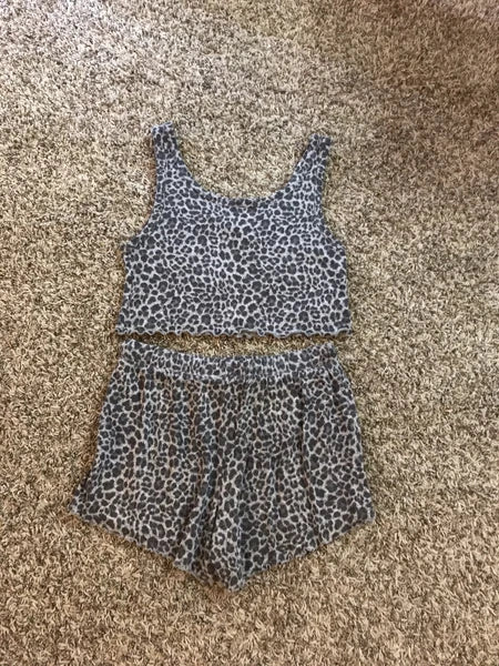 Grayson Threads grey leopard print tank top/shorts sleepwear set size medium