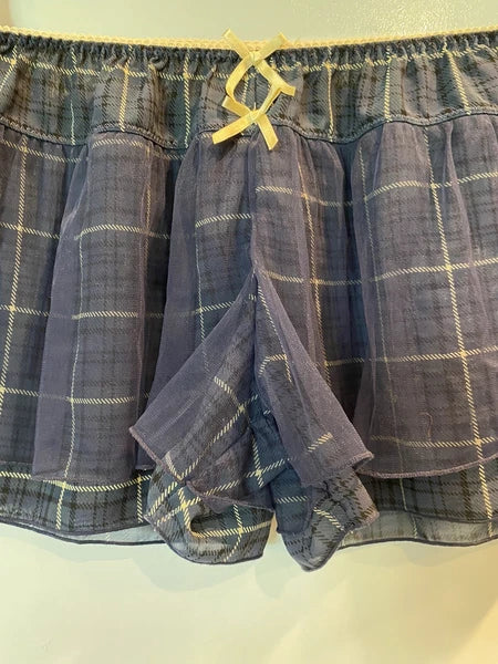 Teddy, women’s 2pc nightie set, Size M runs small, Lacy green plaid