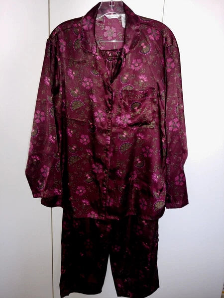 SECRET TREASURES LADIES POLYESTER PAJAMAS-M-FLORAL-BARELY WORN-NICE