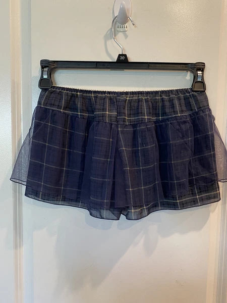 Teddy, women’s 2pc nightie set, Size M runs small, Lacy green plaid