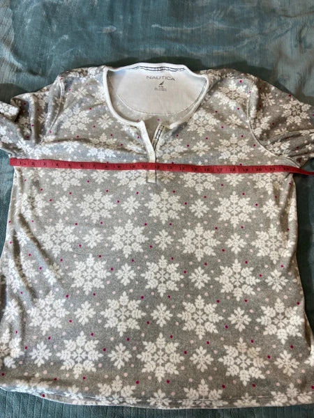 Nautica Womens Snowflake Print Pajama Set XL Gray Henley Top Elastic Waist Cozy
