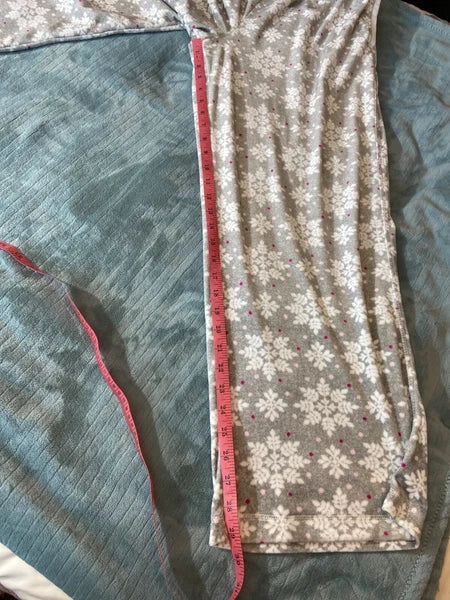 Nautica Womens Snowflake Print Pajama Set XL Gray Henley Top Elastic Waist Cozy