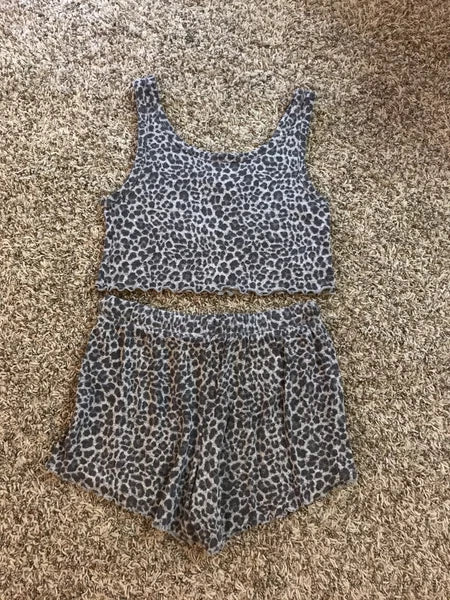 Grayson Threads grey leopard print tank top/shorts sleepwear set size medium