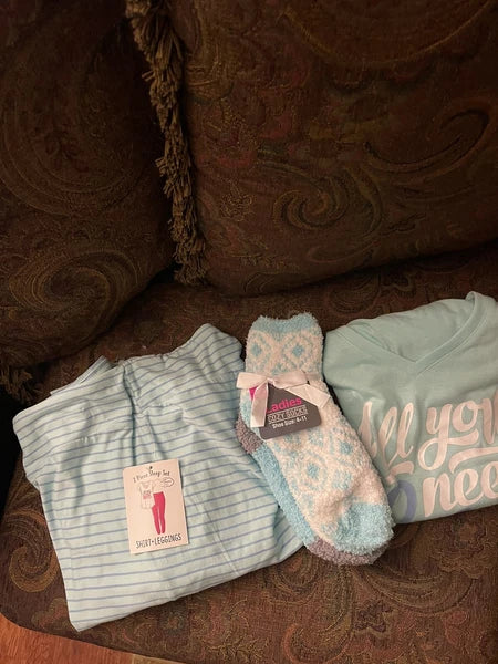 Brand New Two piece sleep set sz L , and ladies 2 pair sleep socks sz 4-11